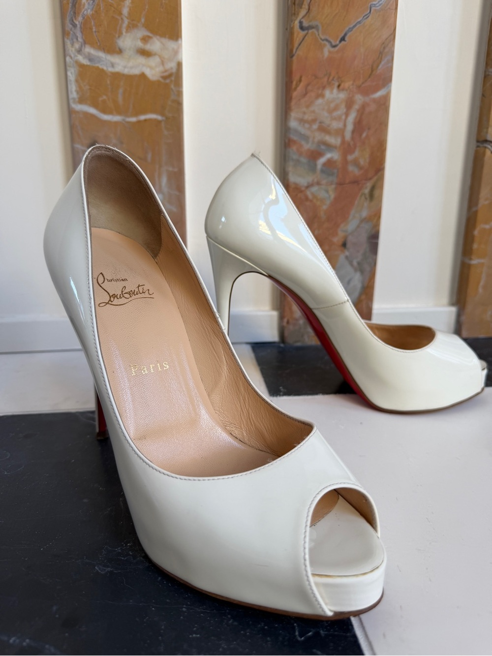 Christian Louboutin White Patent Very Prive heels EU 40 US 10 (fit like 9) - Picture 5 of 13